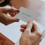 Impresos César, expertos en impresión de etiqueta y tarjetas de presentación elegantes para fortalecer tu marca