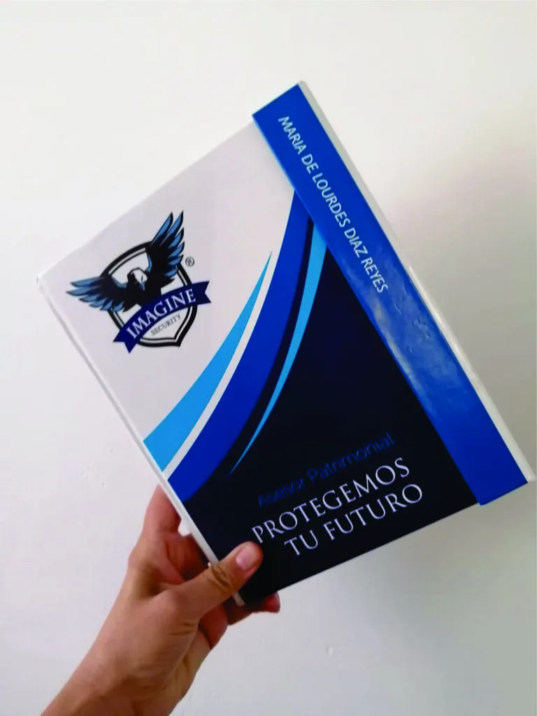 Libretas personalizadas con impresión digital de alta calidad, ideales para promociones y regalos corporativos en Impresos César.