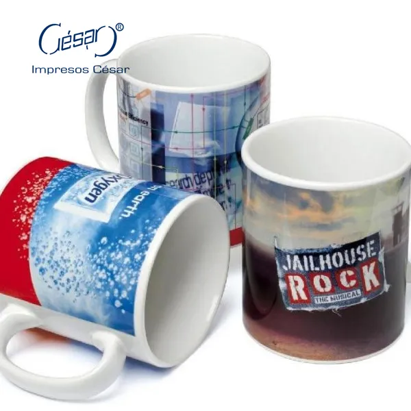 Tazas personalizadas con impresión digital de alta calidad, ideales para obsequios corporativos y promociones en Impresos César.